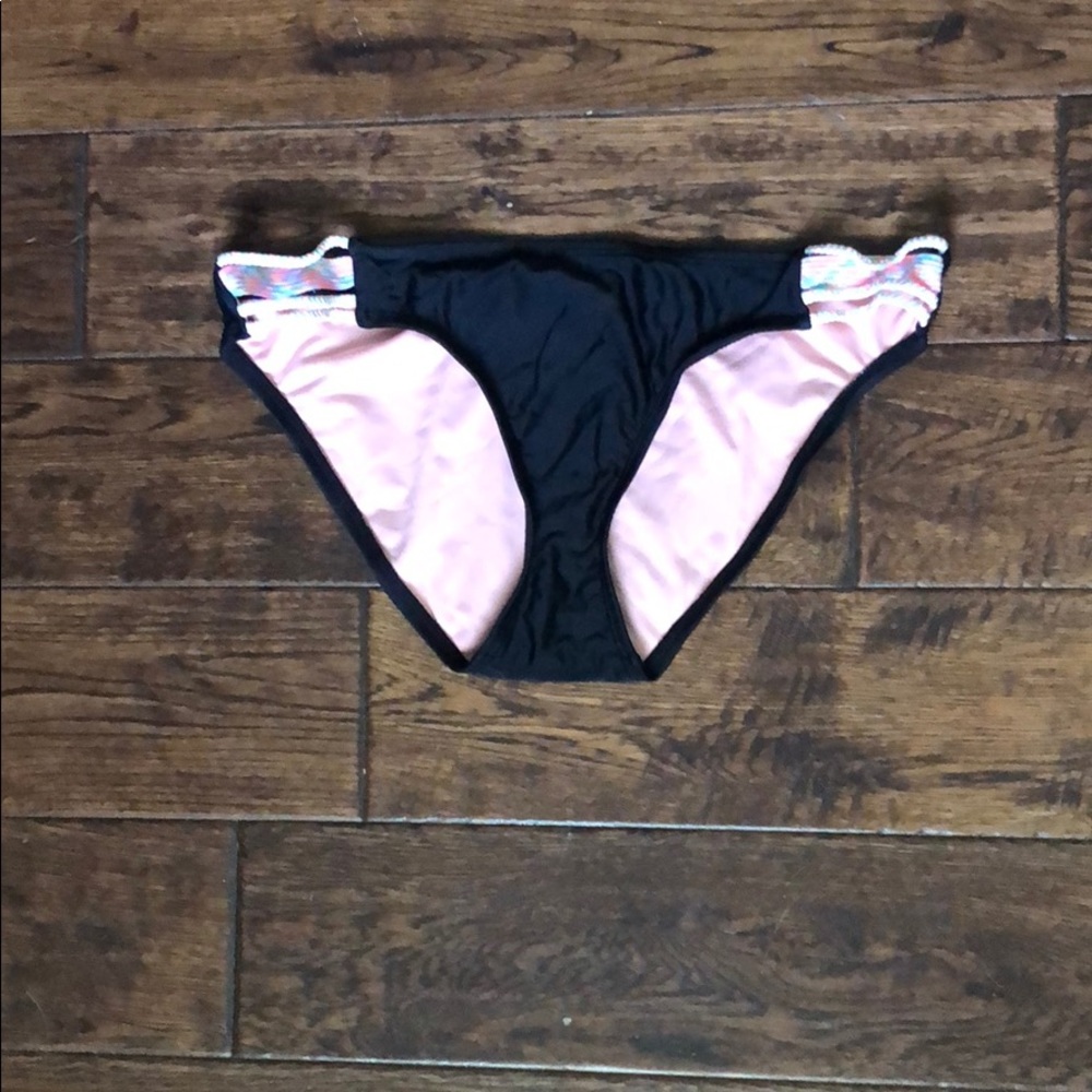 Xhilaration swim bottoms M
